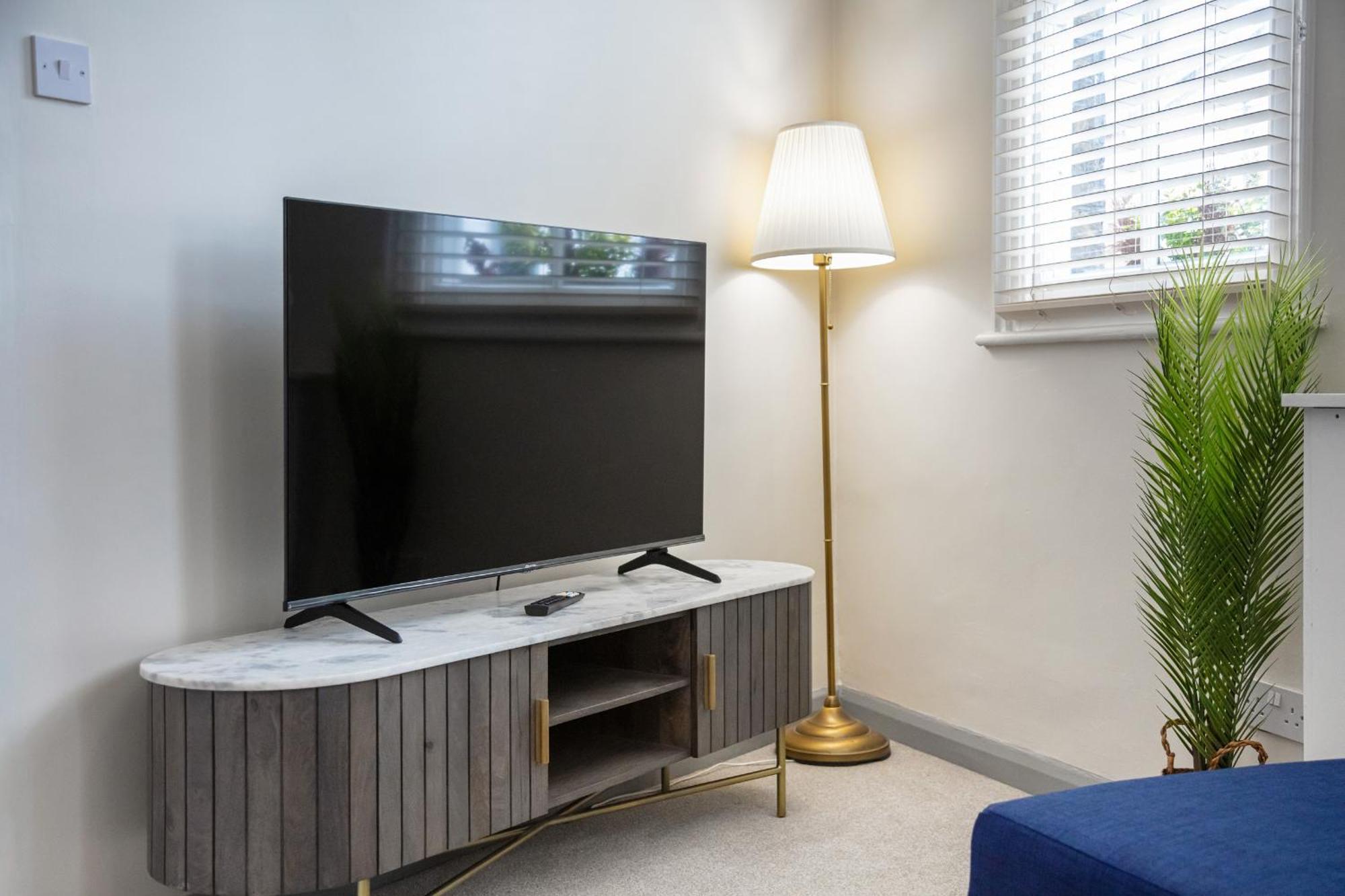 5A - Bright And Airy 2 Bedroom Apartment - Close To Central London Ngoại thất bức ảnh